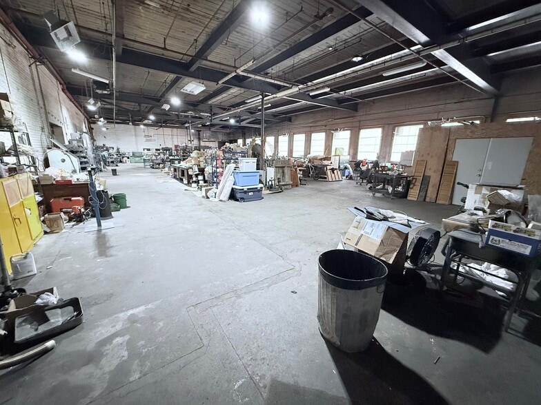 More Photos Of 97 Mendon St, Bellingham Industrial For Lease