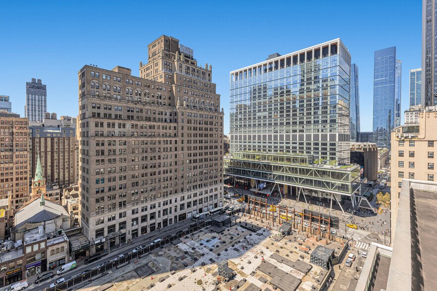 More Photos Of 131 W 33rd St, New York Office For Sale