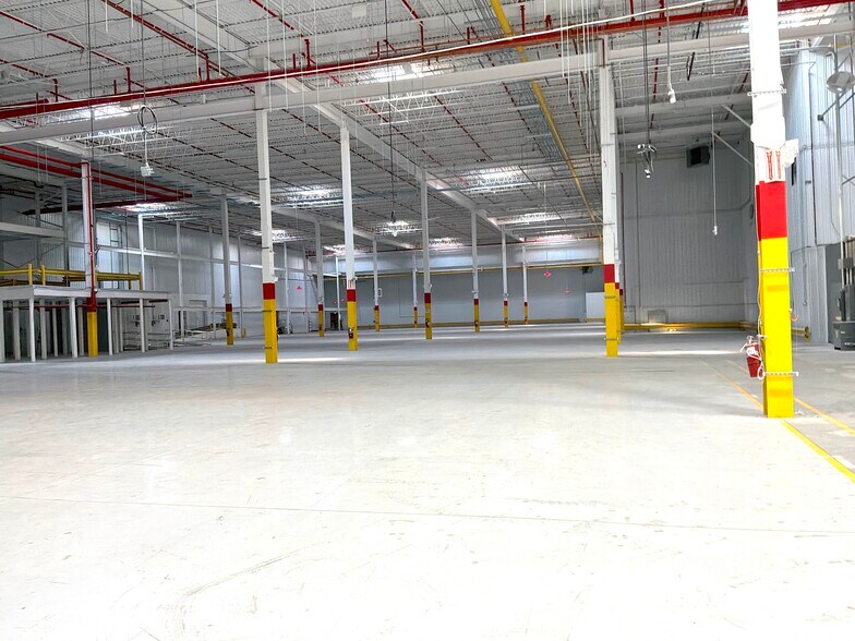 More Photos Of 1159-1193 Broad St, Central Falls Manufacturing For Lease