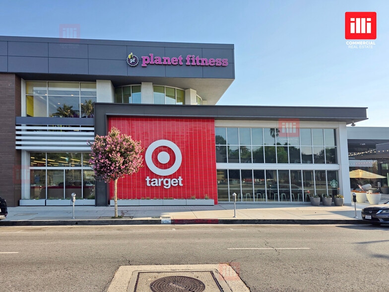 More Photos Of 17401-17405 Ventura Blvd, Encino General Retail For Lease