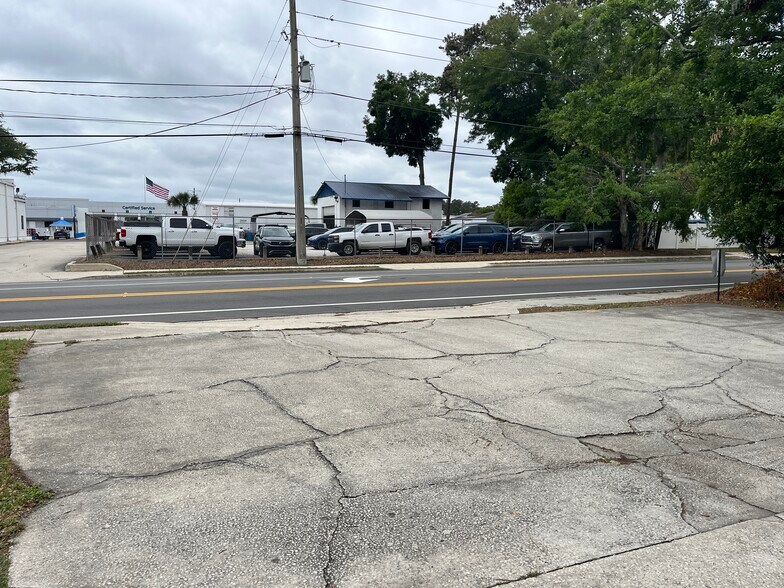 More Photos Of 5013 Park St, Jacksonville Auto Repair For Sale
