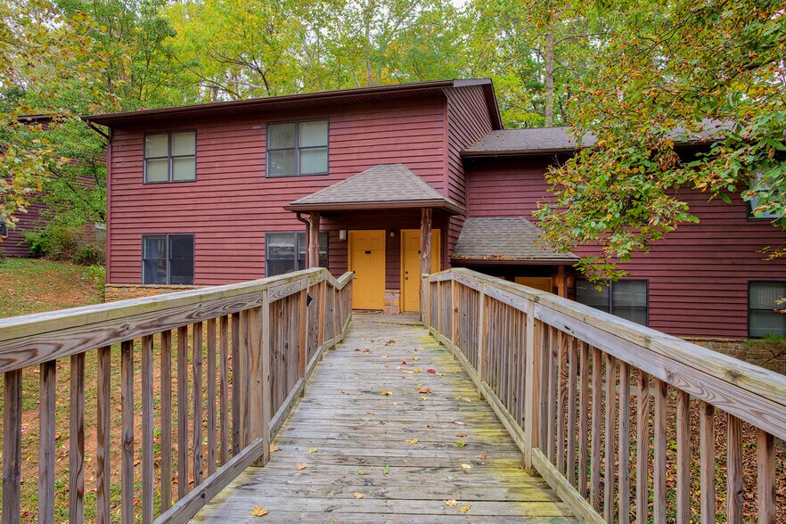 More Photos Of 1533 Arbors Ln, Bloomington Apartments For Sale