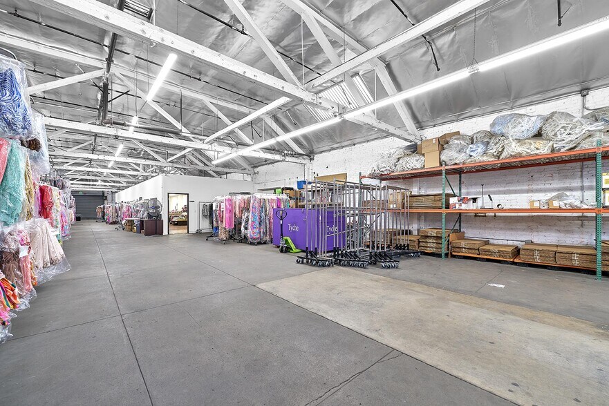 More Photos Of 3900-3912 S Broadway Pl, Los Angeles Manufacturing For Sale