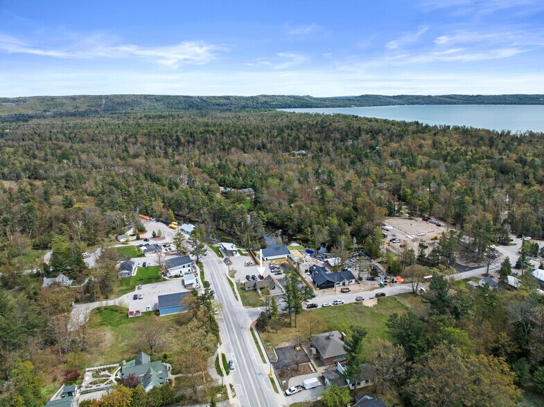 More Photos Of 5955 S Oak St, Glen Arbor Medical For Sale