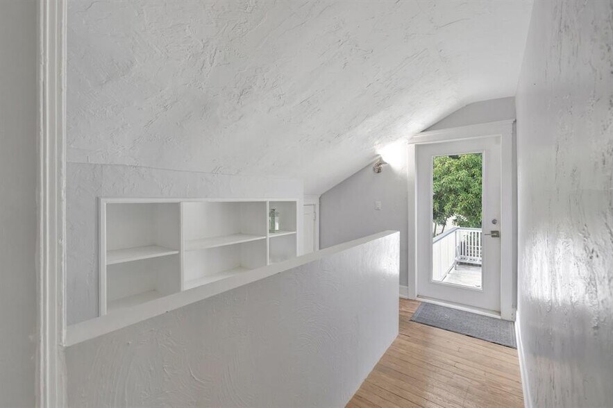 More Photos Of 901 W Las Olas Blvd, Fort Lauderdale Specialty For Sale