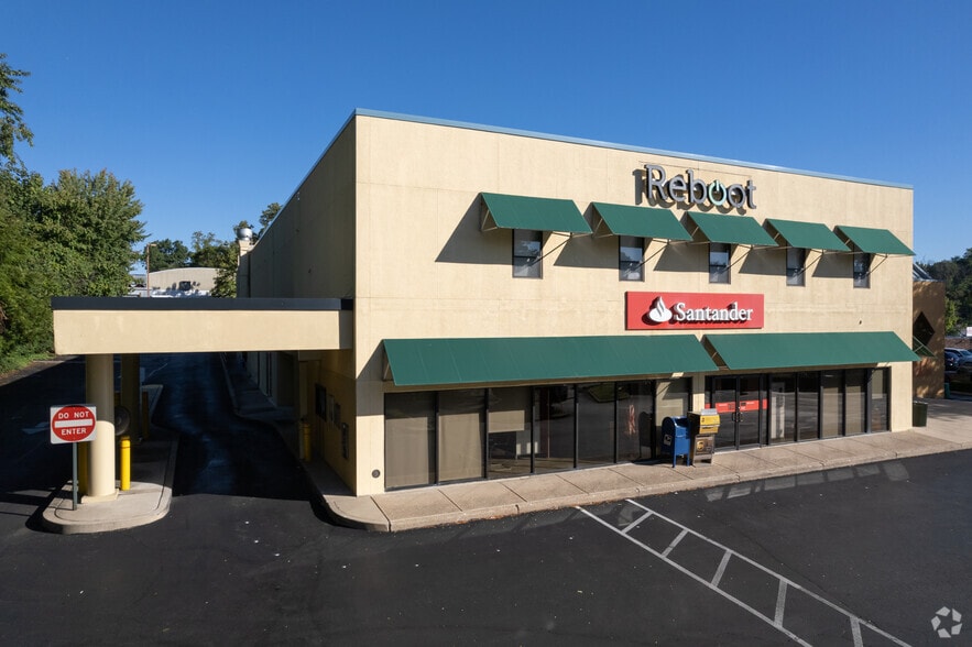 More Photos Of 8080 Old York Rd, Elkins Park General Retail For Lease