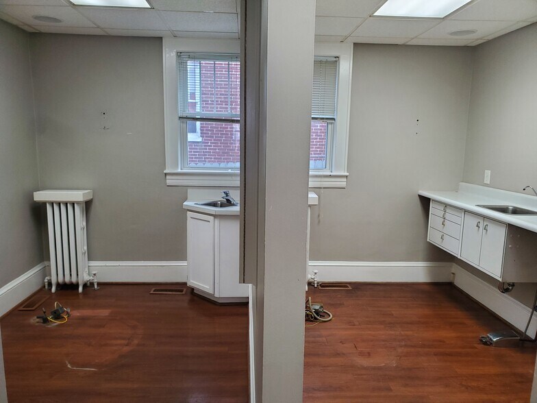 More Photos Of 1602 Grandin Rd SW, Roanoke Medical For Sale