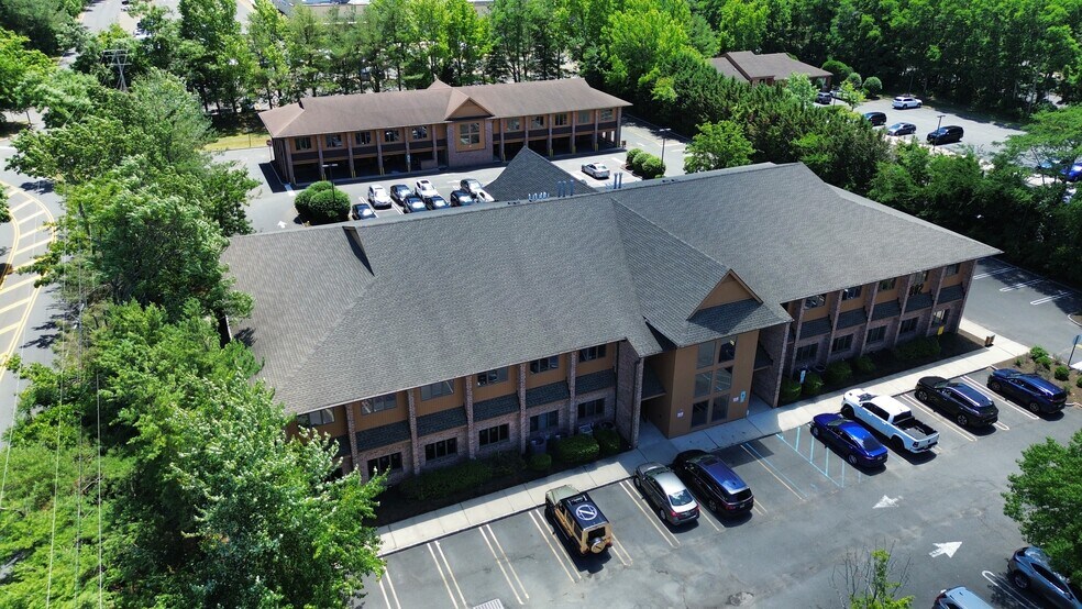 More Photos Of 802 W Park Ave, Ocean Office For Lease