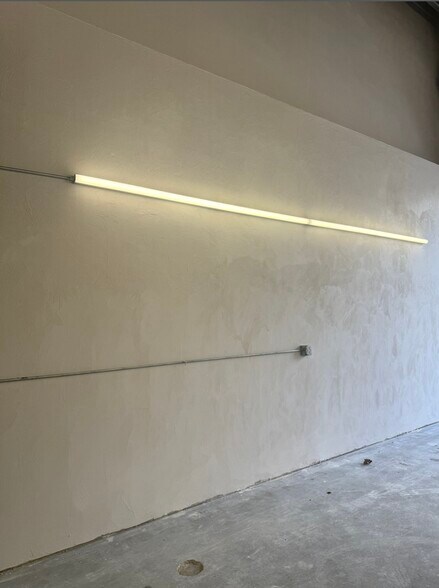 More Photos Of 9 Maynard St, Attleboro Warehouse For Lease