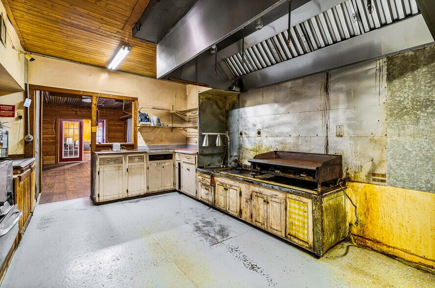 More Photos Of 360 Bill Garsee rd, Moscow Specialty For Sale