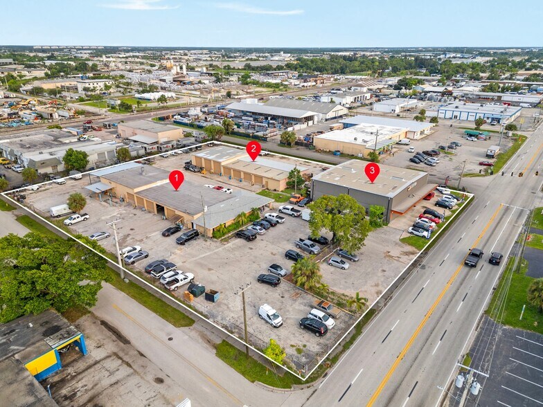 More Photos Of 2559 Fowler St, Fort Myers Unknown For Sale