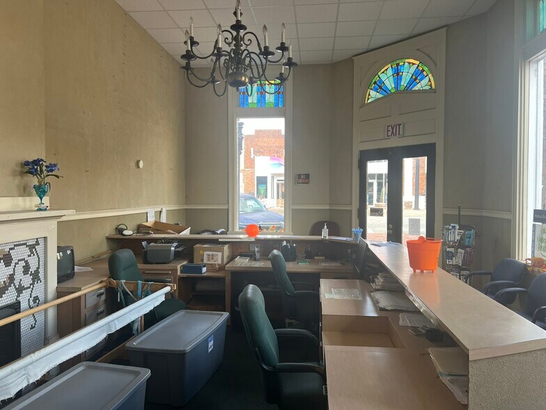 More Photos Of 124 E College Ave, Ashburn Loft Creative Space For Sale