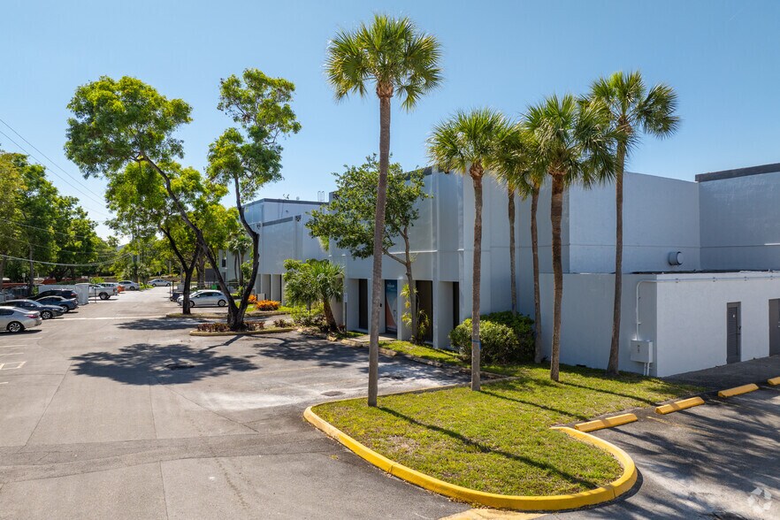 More Photos Of 19555 NE 10th Ave, Miami Unknown For Lease