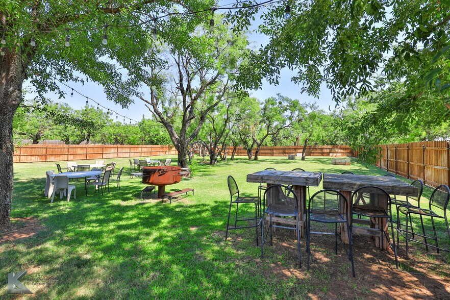 More Photos Of 2180 Maple St, Abilene Specialty For Sale