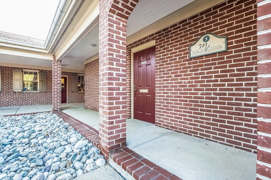 More Photos Of 301 S Main St, Doylestown Medical For Lease