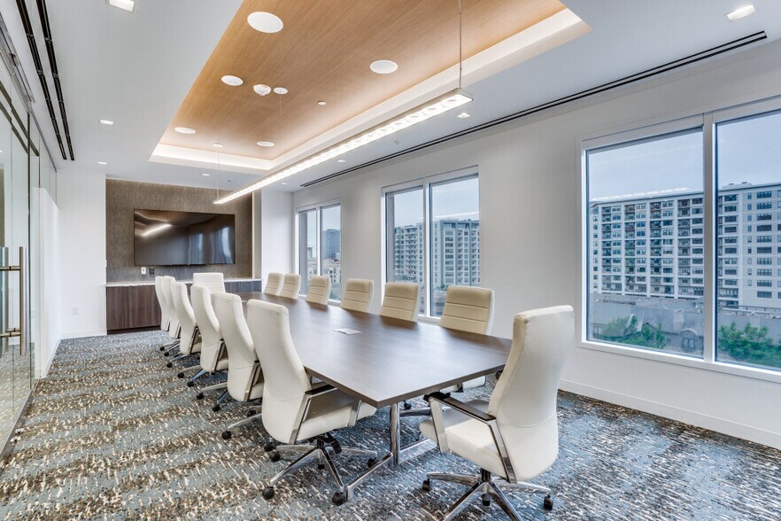 More Photos Of 3131 McKinney Ave, Dallas Office For Lease