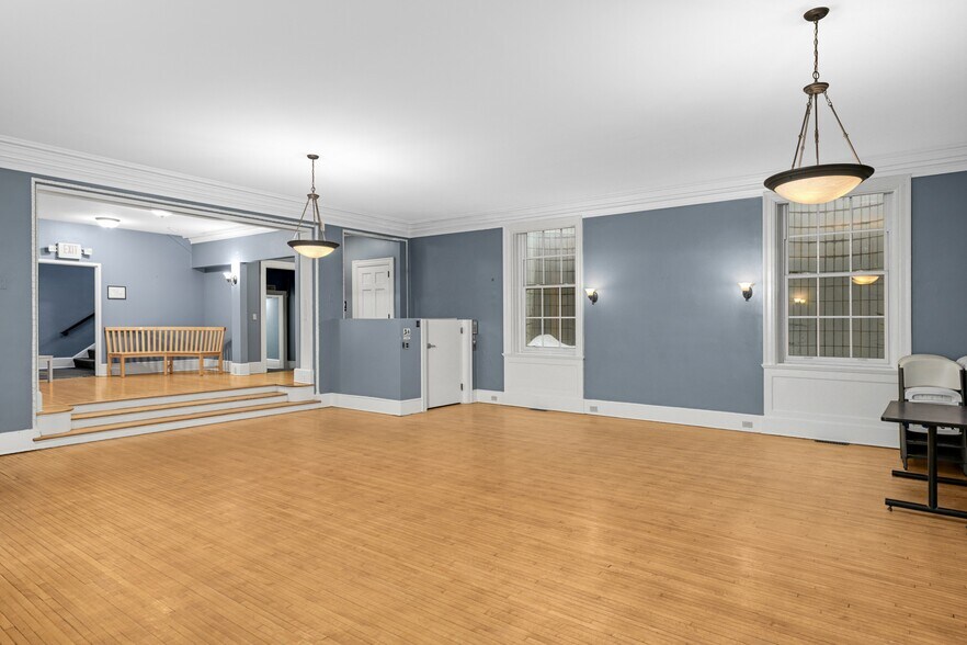 More Photos Of 2318 Park Ave, Minneapolis Office For Sale