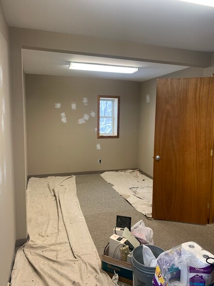 More Photos Of 1902 W 1st St, Duluth Service For Lease