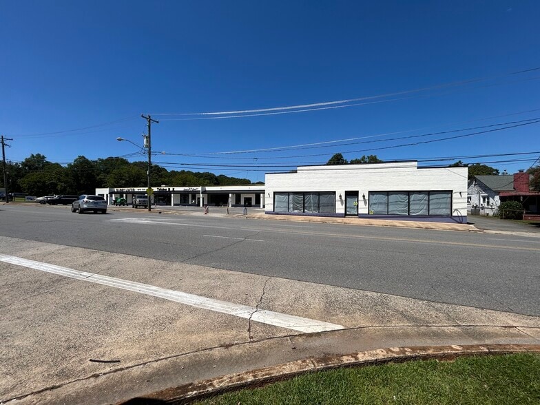 More Photos Of 225 Market St, Cramerton Freestanding For Lease