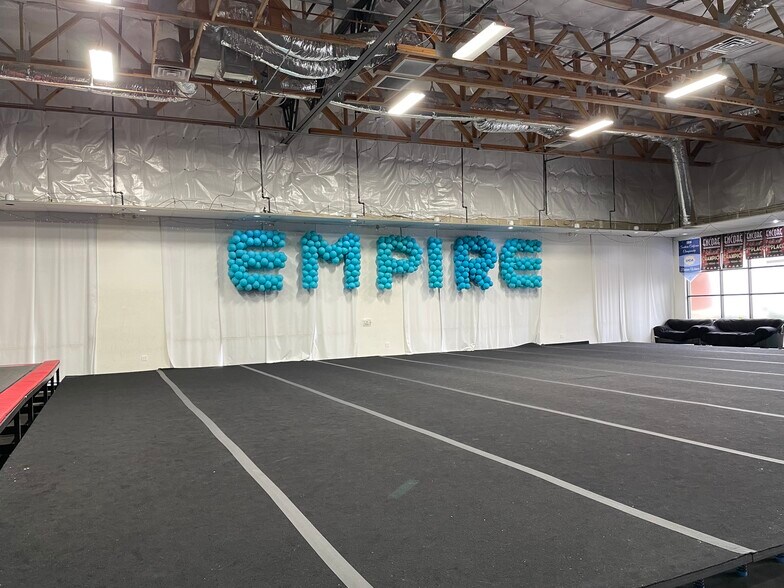 More Photos Of 7091 W Craig Rd, Las Vegas General Retail For Lease