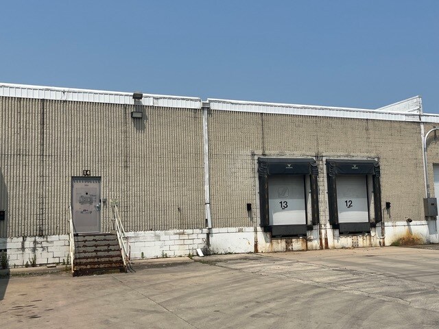 More Photos Of 9009 N 51st St, Brown Deer Manufacturing For Sale
