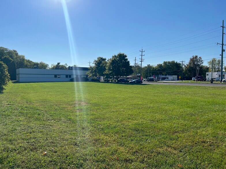 More Photos Of 872 Ohio Pike, Cincinnati Medical For Sale