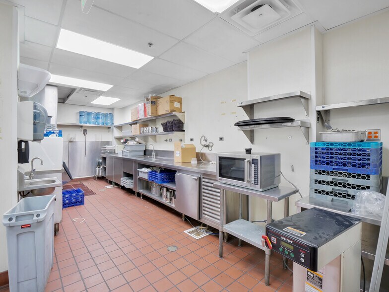 More Photos Of 1100 S Flower St, Los Angeles Office For Lease