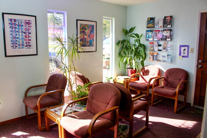 More Photos Of 1225 S Main St, Willits Medical For Sale