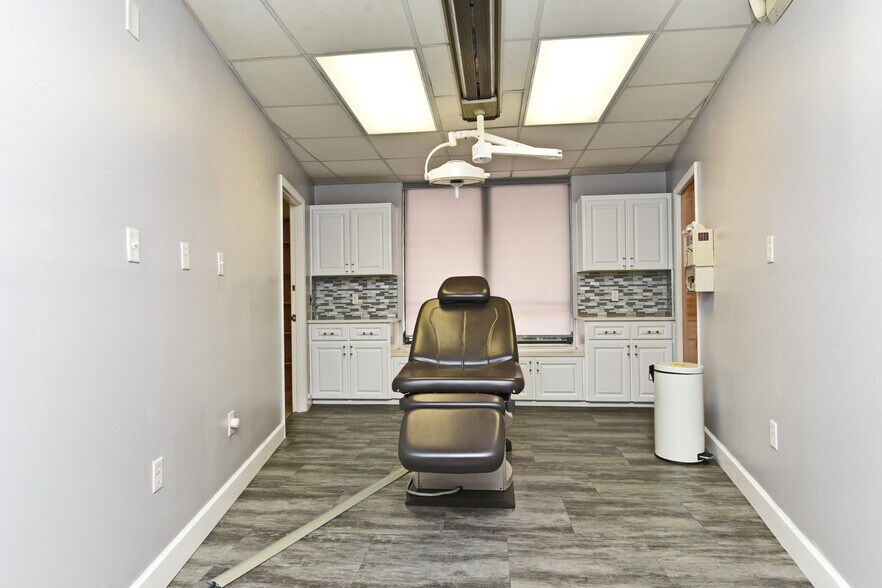 More Photos Of 4355 Bear Gully Rd, Winter Park Medical For Lease
