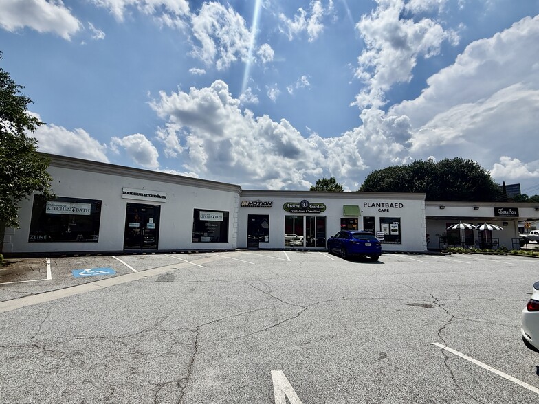 More Photos Of 4338 Paces Ferry Rd SE, Atlanta Storefront Retail Office For Lease