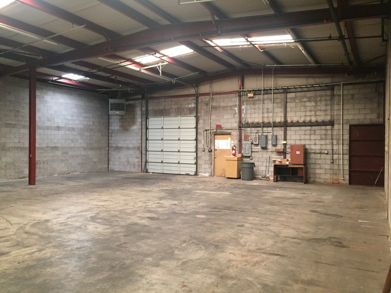 More Photos Of 3021 S High Ave, Oklahoma City Warehouse For Sale