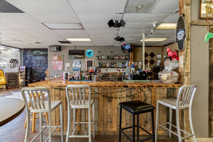 More Photos Of 516-522 Benham St, Bonne Terre Office For Lease