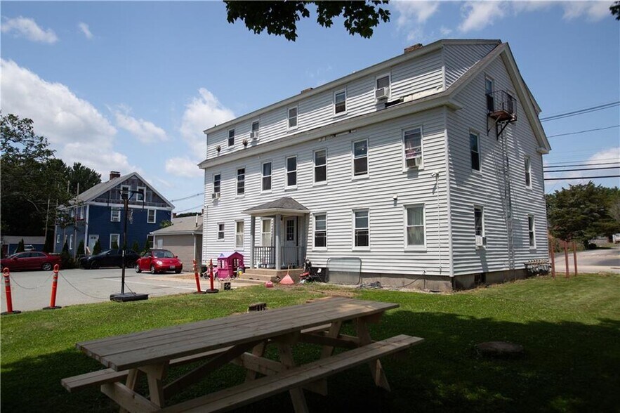 More Photos Of 466 Washington St, Coventry Apartments For Sale