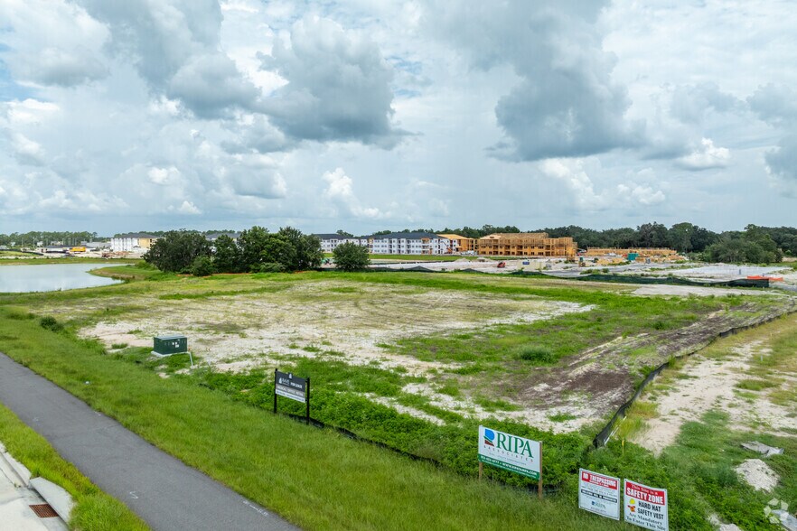 More Photos Of State Road 52, San Antonio General Retail For Lease