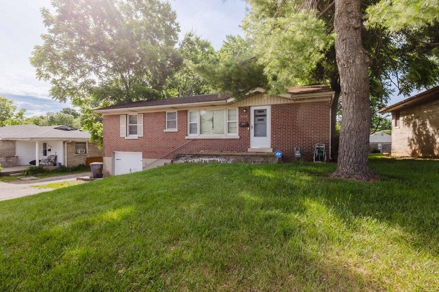 More Photos Of , Lexington Specialty For Sale
