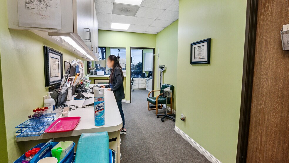 More Photos Of 18331 Gridley Rd, Cerritos Medical For Lease