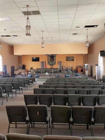 More Photos Of 1605 N Nebraska Ave, Tampa Religious Facility For Lease