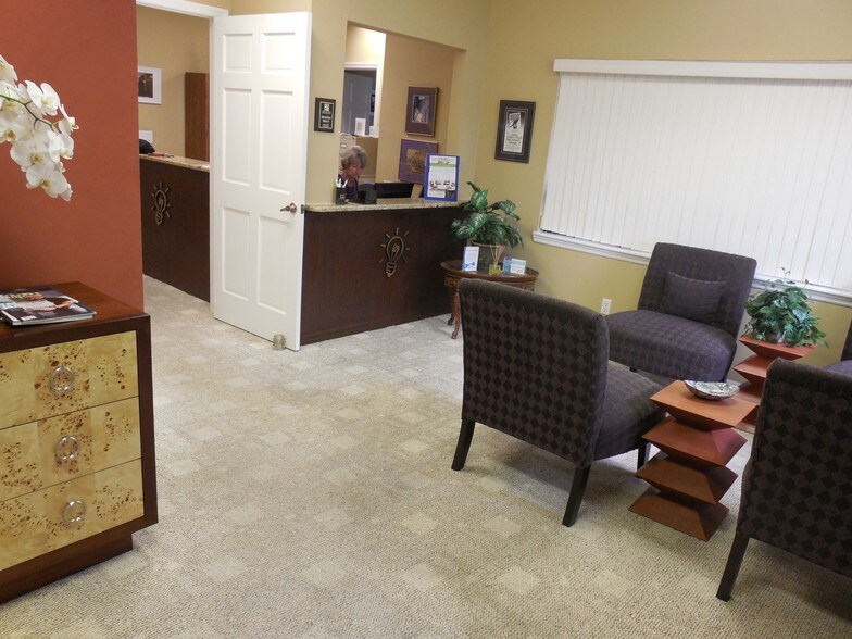 More Photos Of 12545-12551 New Brittany Blvd, Fort Myers Medical For Sale