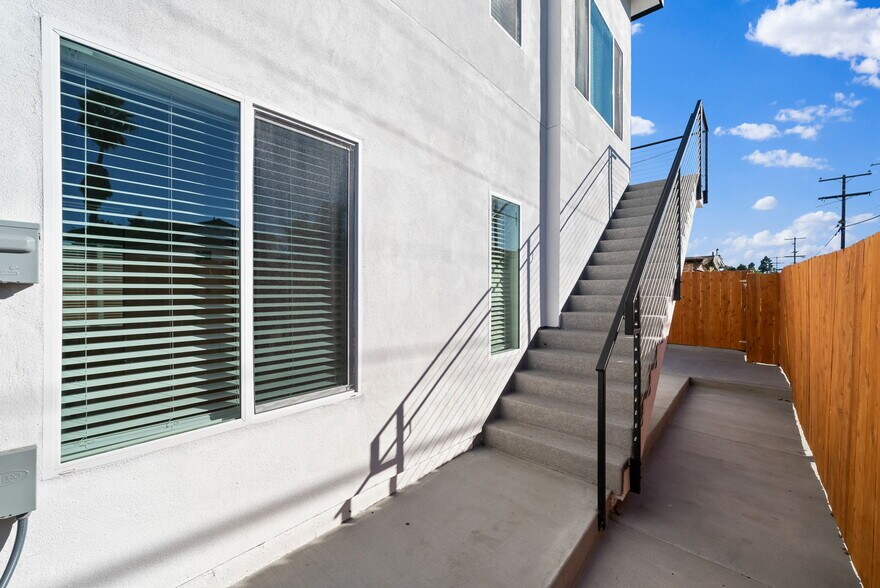 More Photos Of 322 S Pardee St, San Diego Apartments For Sale