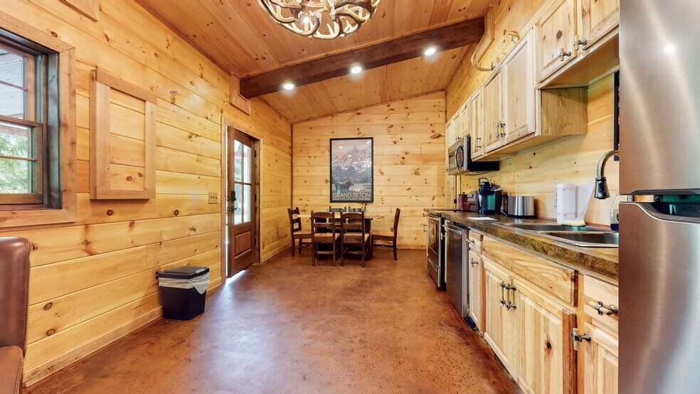 More Photos Of 177 Providence Rd, Fayetteville Specialty For Sale