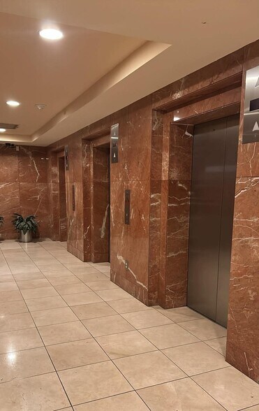 More Photos Of 415 W Wall St, Midland Office For Lease