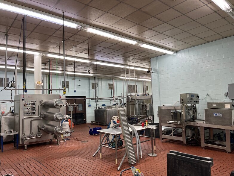 More Photos Of 2450 Scaper St, Memphis Refrigeration Cold Storage For Sale