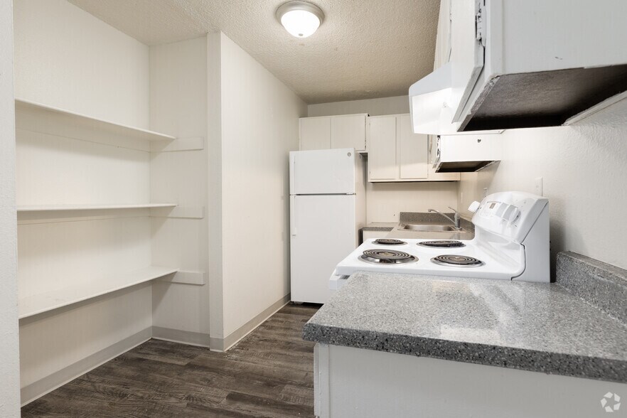 More Photos Of 2025 Jerry Murphy Rd, Pueblo Apartments For Sale