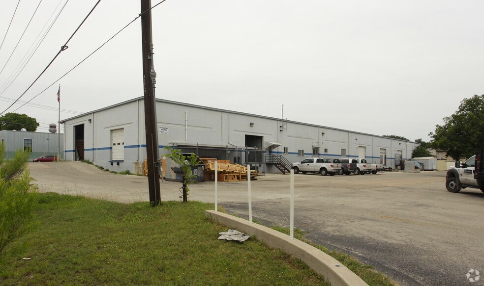More Photos Of 3615 Willow Springs Rd, Austin Warehouse For Lease