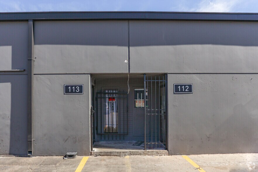 More Photos Of 7330 Rampart St, Houston Unknown For Lease