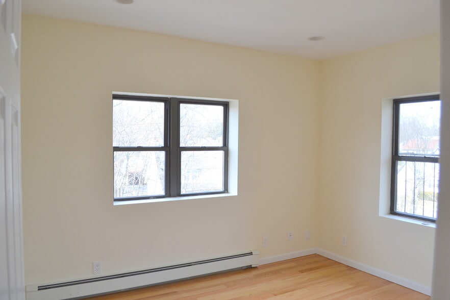 More Photos Of 3 Sherman Ave, Mount Vernon Multifamily For Sale