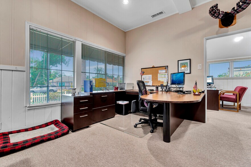 More Photos Of 209 E I St, Ontario Office Residential For Sale