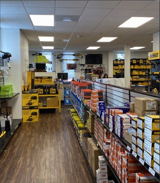 More Photos Of 2300 T St NE, Washington Warehouse For Sale