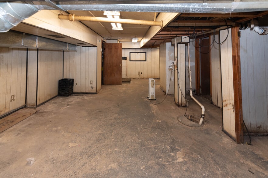 More Photos Of 4905 Liberty Heights Ave, Gwynn Oak Storefront Retail Residential For Sale