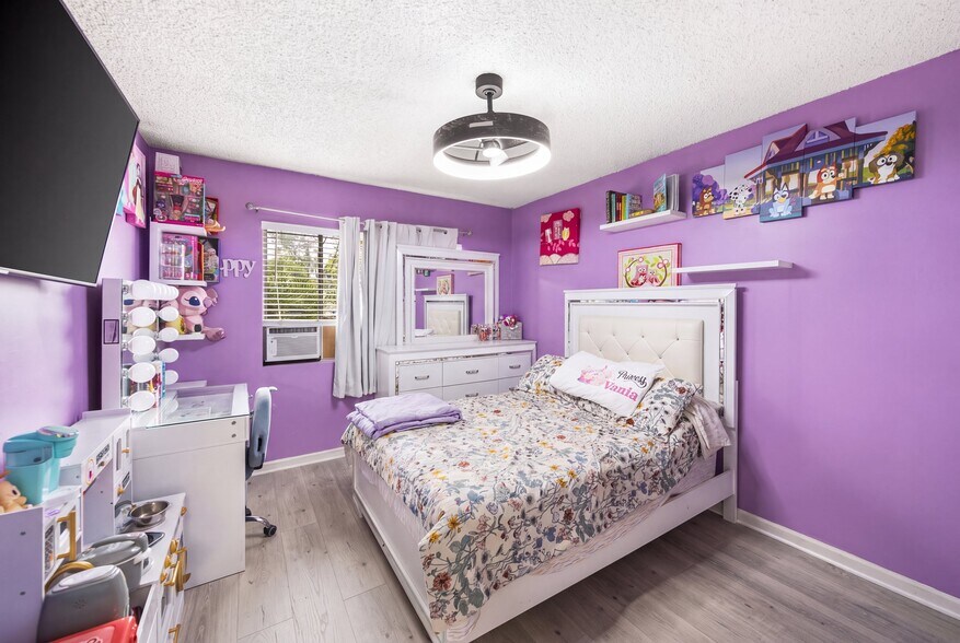 More Photos Of 1005 E Harding St, Long Beach Apartments For Sale